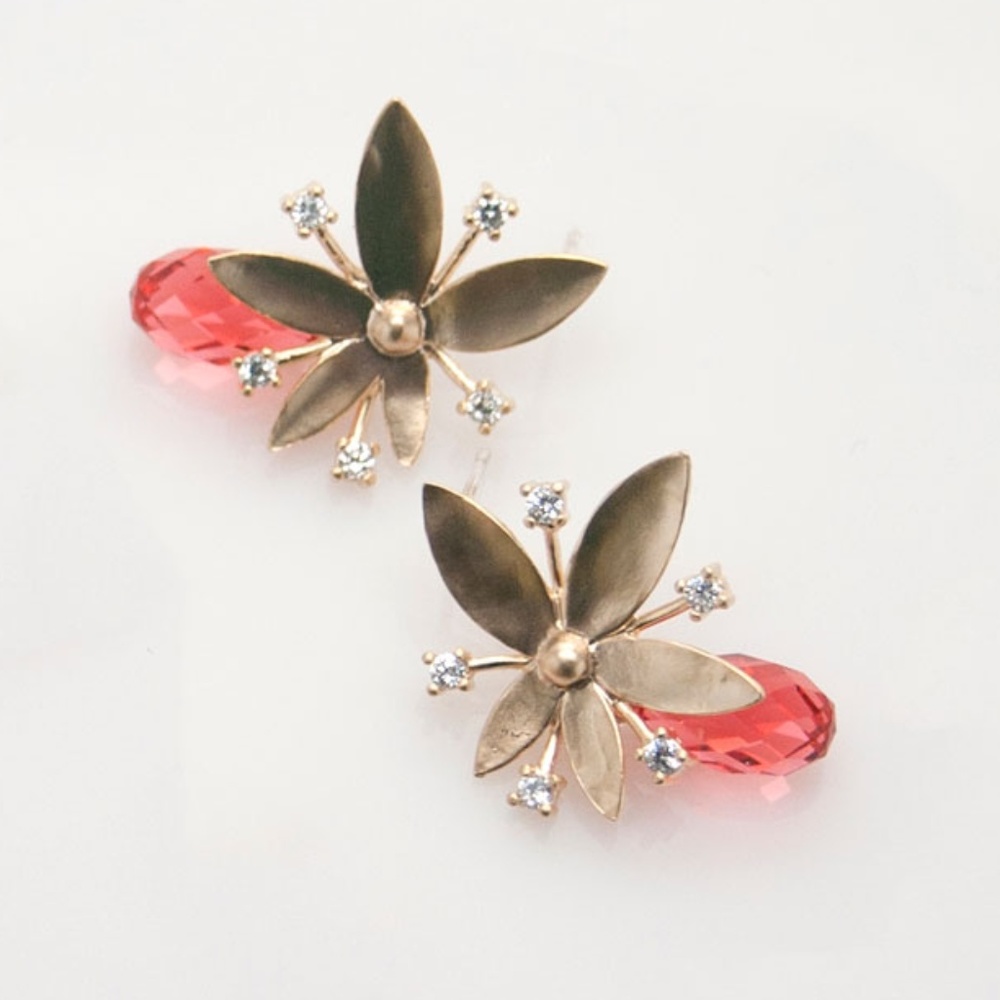 Gold starbust earrings